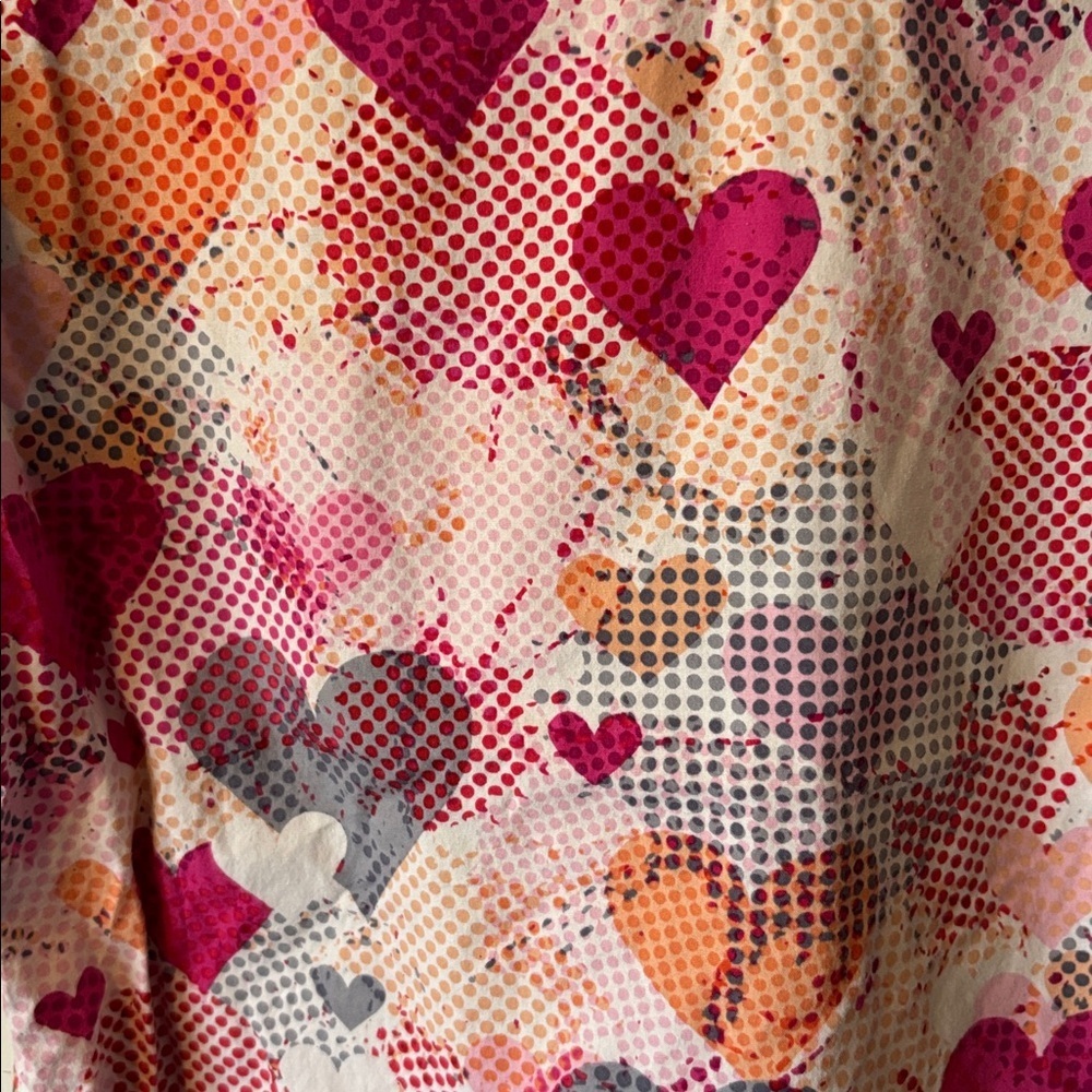 Hearts Scrub Top - Picture 3 of 5